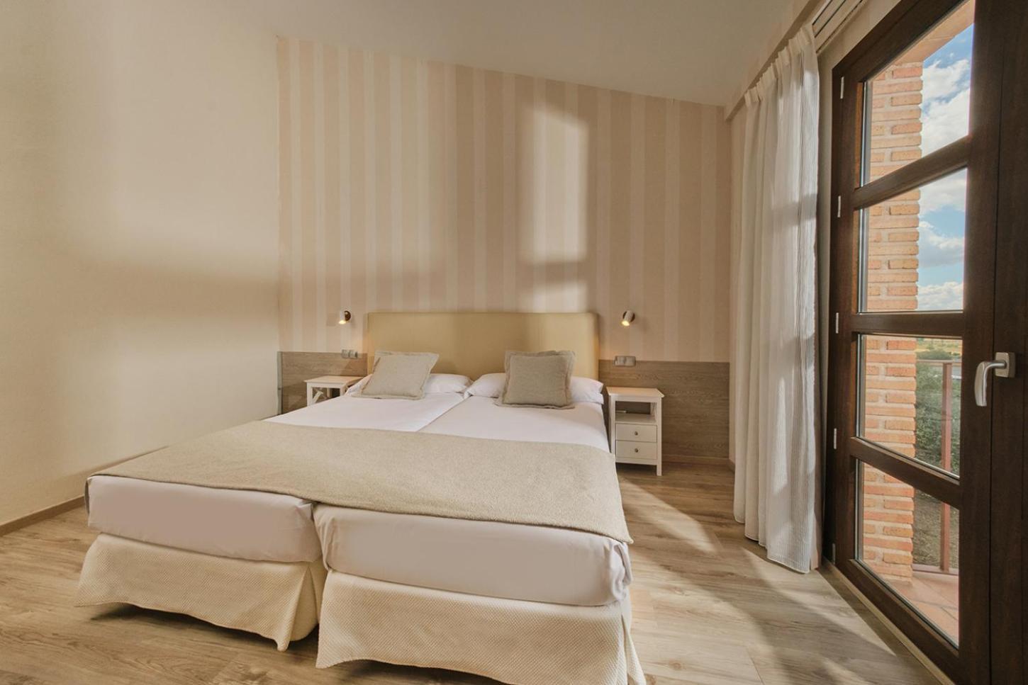 Hotel Spa Villa Nazules Chueca Exterior photo