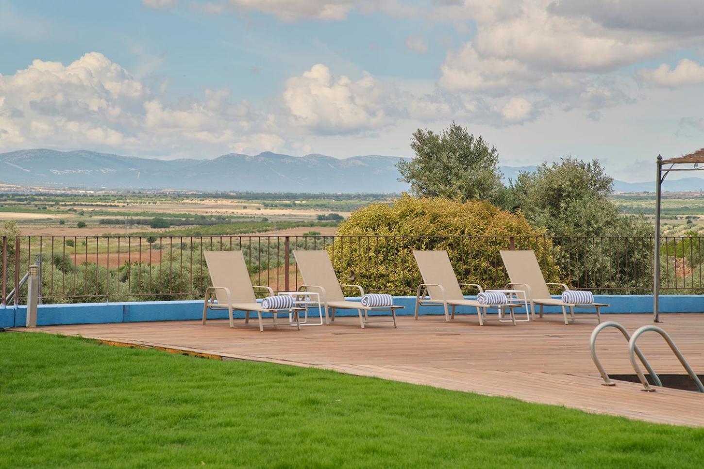 Hotel Spa Villa Nazules Chueca Exterior photo